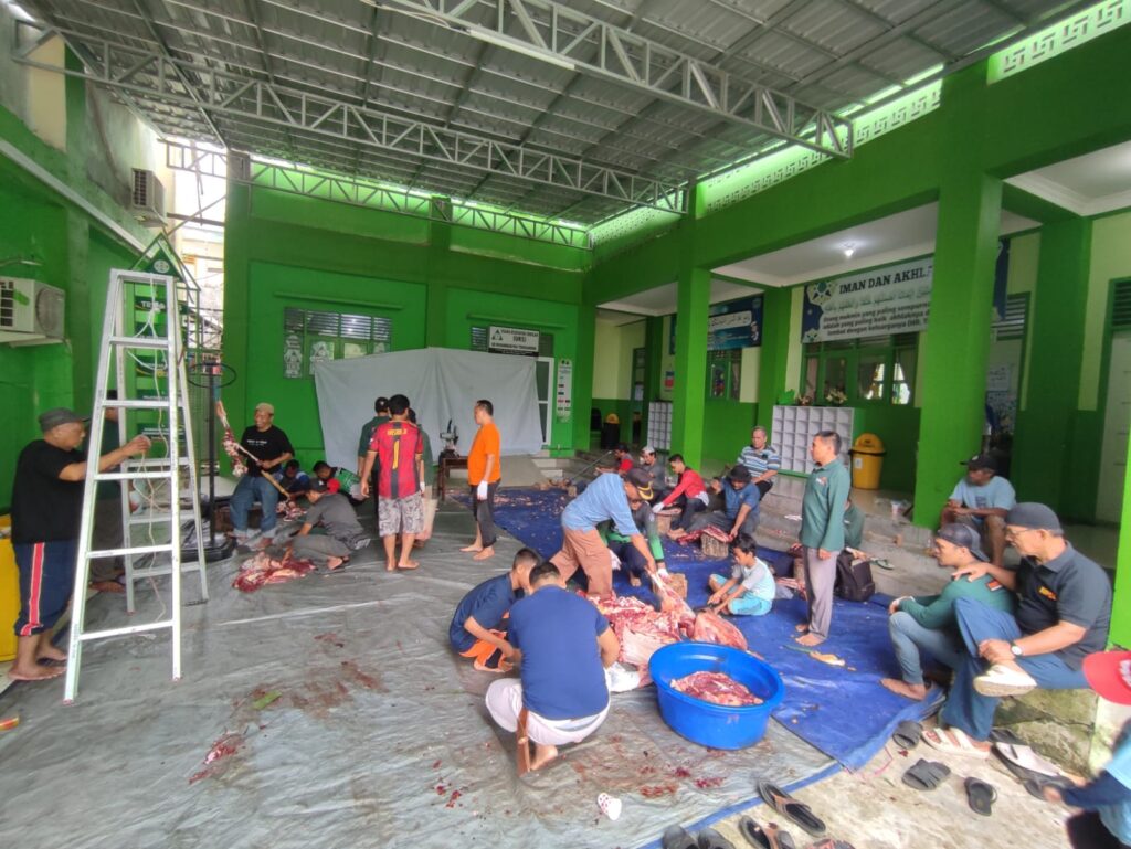 PELAKSANAAN IDUL ADHA 10 DZULHIJJAH 1446 H / 6 JUNI 2025 M 5 Gambar WhatsApp 2025 06 07 pukul 10.09.12 dc09285c