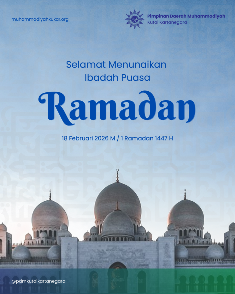 Biru dan Putih Modern Ucapan Marhaban Ya Ramadan Instagram Post 1