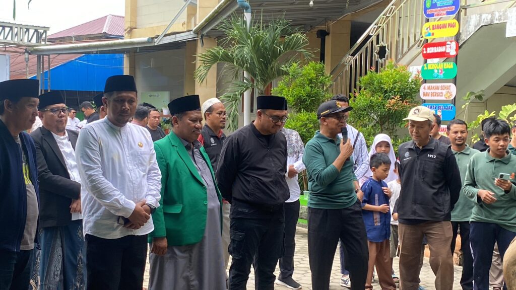 Muhammadiyah Tenggarong Gelar Sholat Idul Adha 1447 H di Dua Titik, Bupati Kukar Hadiri Pemotongan Qurban 3 bupati hadiri pemotongan qurban