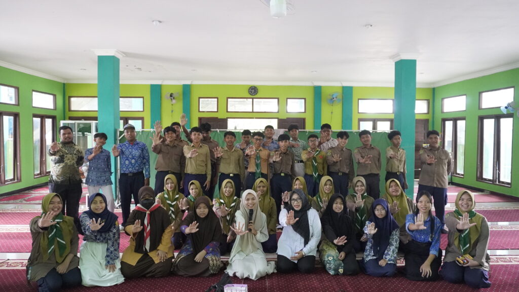 Muhammadiyah Boarding School Terpadu KH. Ahmad Dahlan SMP-SMA Muhammadiyah Tenggarong Sukses Gelar MPLS/FORTASI 2026 1 DSC2951